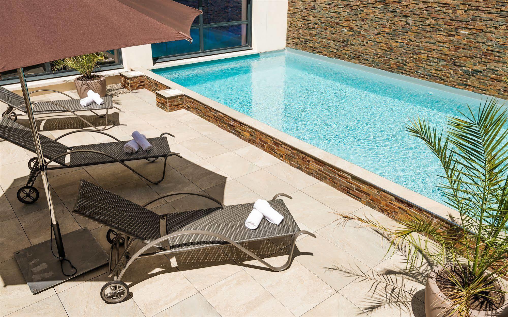 Lagrange Vacances Les Patios Eugénie Biarriz Exterior foto